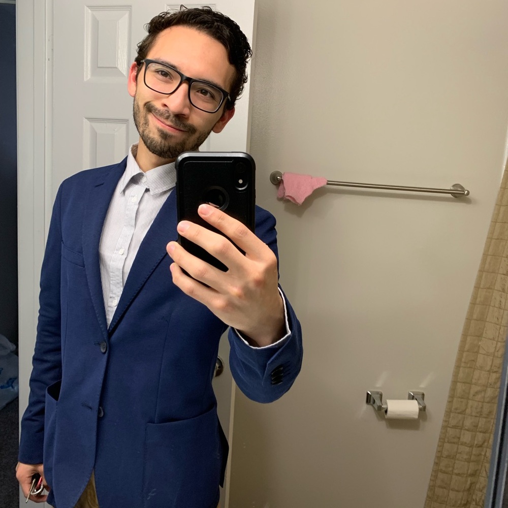 Meet your Posher, Carlos